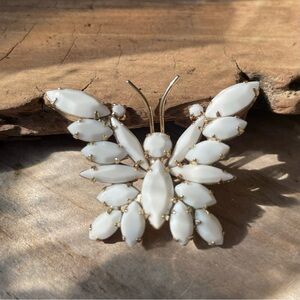 Vintage Juliana D&E Verified Butterfly Pin White Milk Glass Rhinestone Brooch